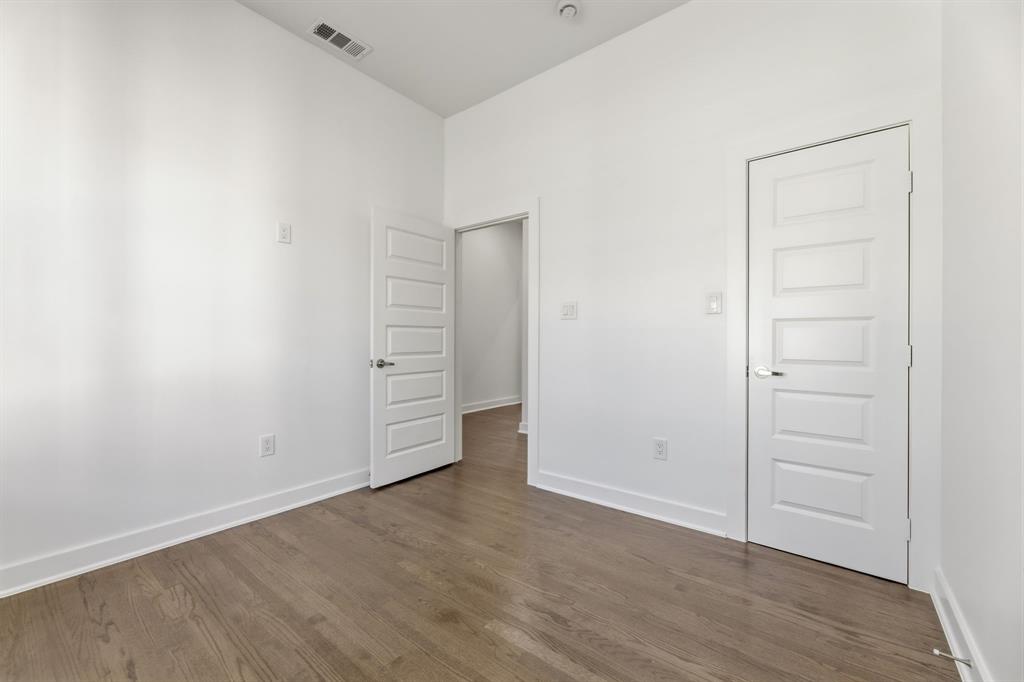 CAVENS 2ND COLONIAL AVE - Residential