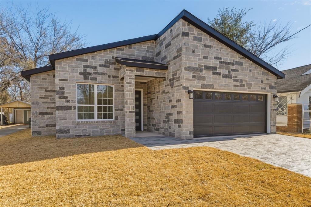 CAVENS 2ND COLONIAL AVE - Residential