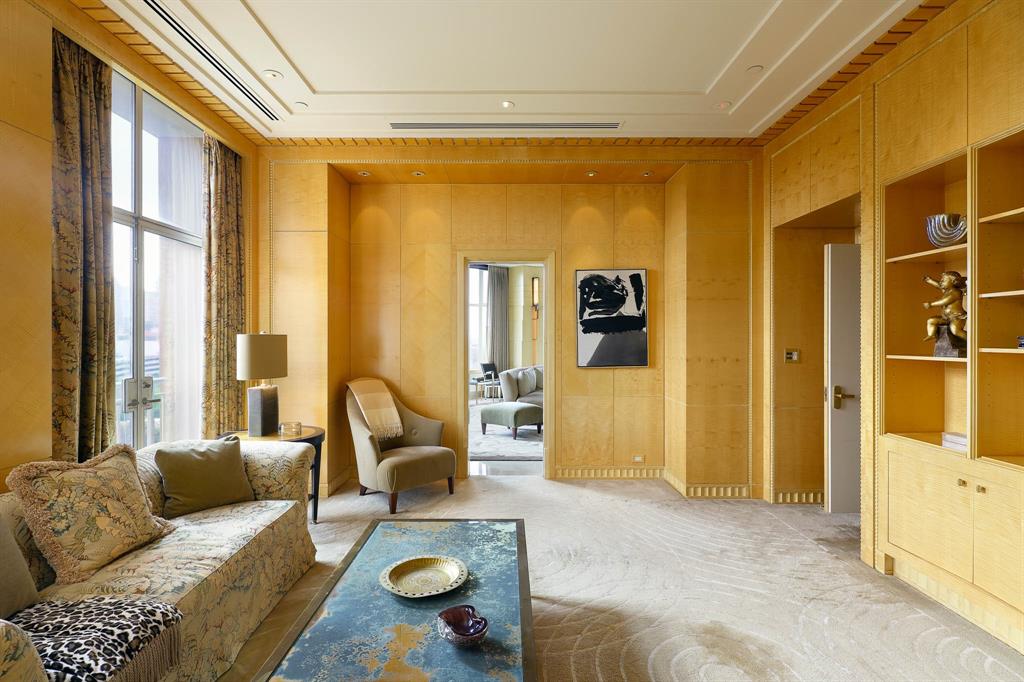 Mansion Residence - Residential