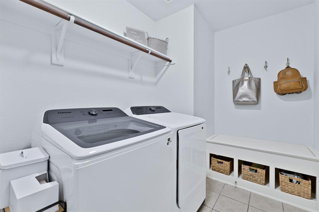 Sendera Ranch - Residential