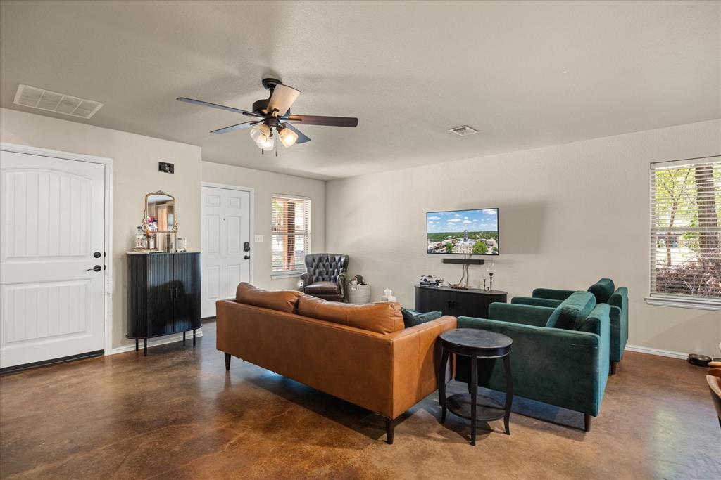 Tolar - Residential