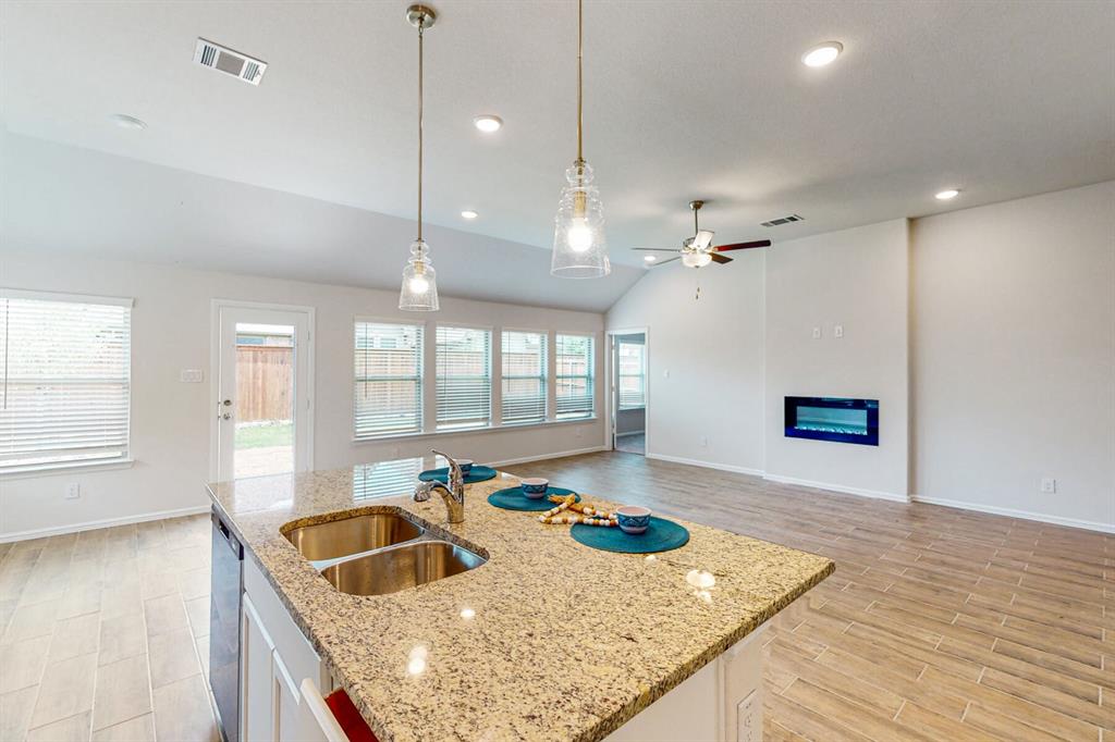 Sutton Fields Ph 3d - Residential Lease