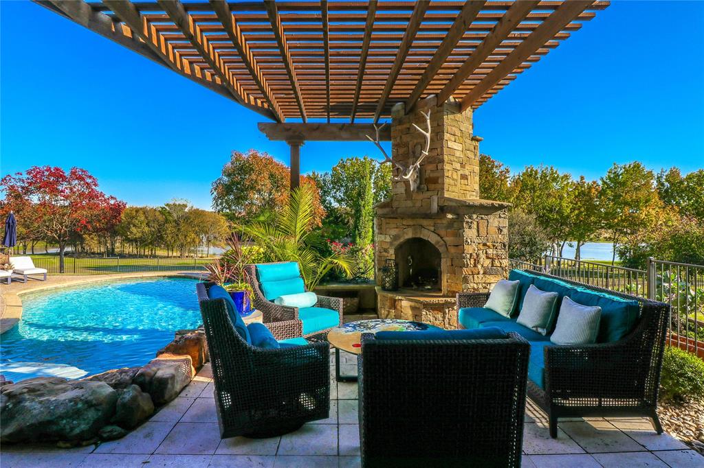 Crystal Shores - Residential