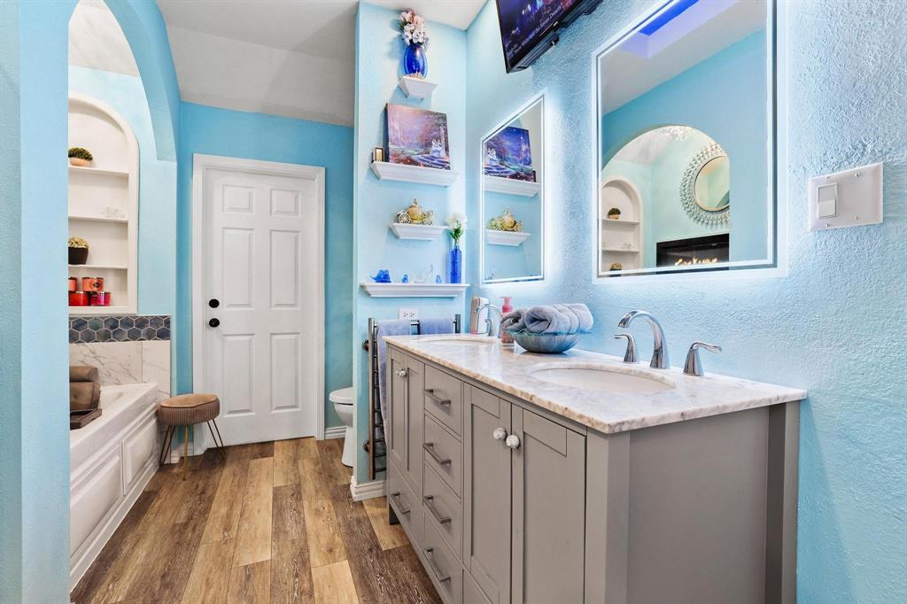 A0977 G ROBERTS - Residential