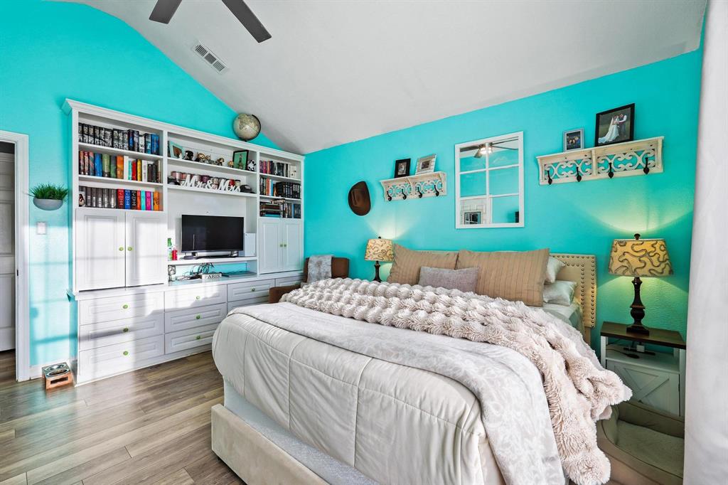 A0977 G ROBERTS - Residential