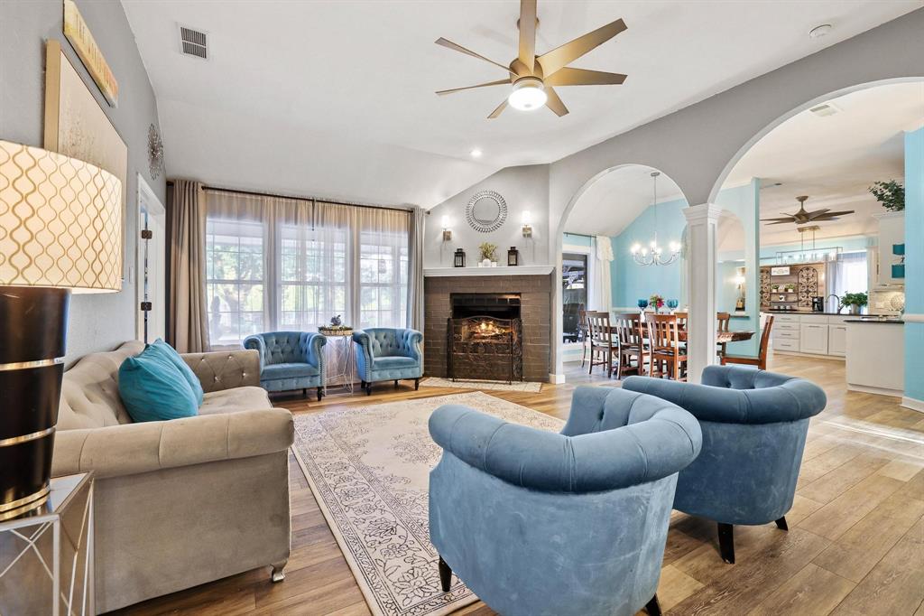 A0977 G ROBERTS - Residential