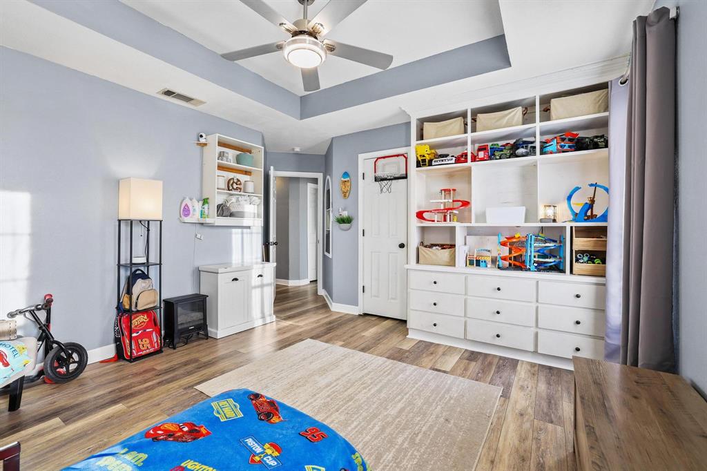 A0977 G ROBERTS - Residential