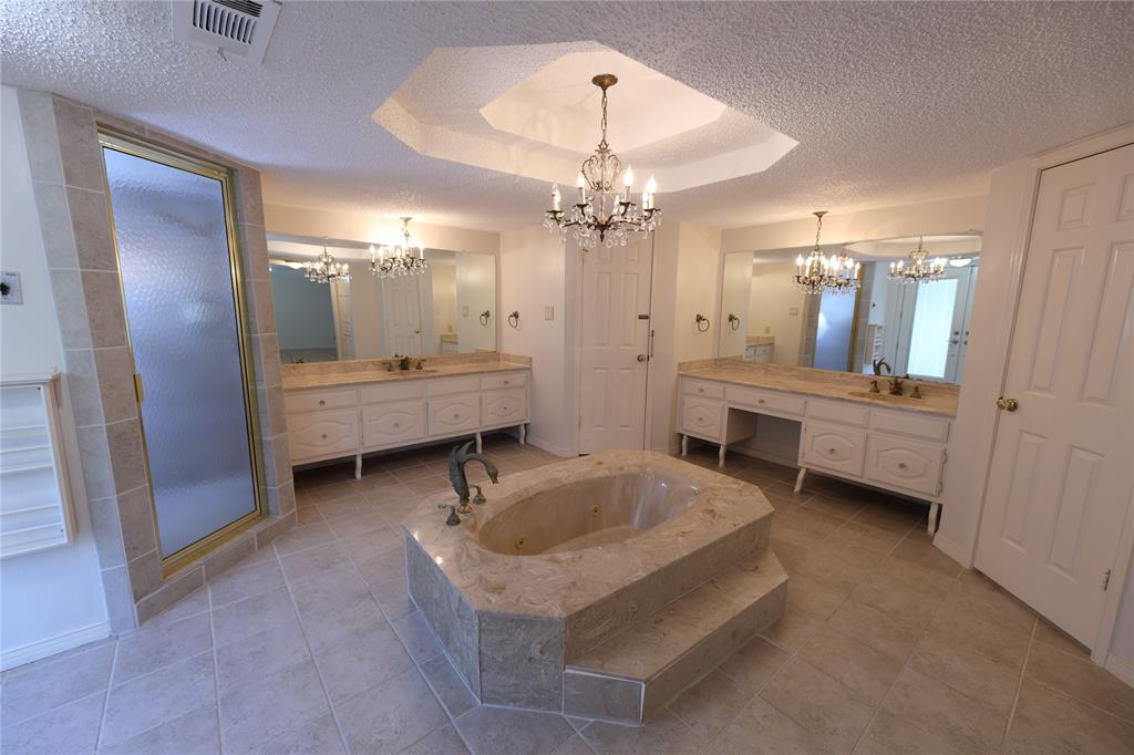 Hollywood Estate 1.6940 AC - Residential