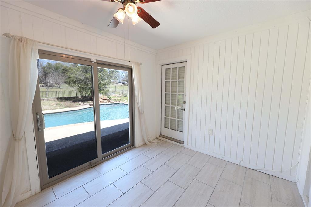 Hollywood Estate 1.6940 AC - Residential