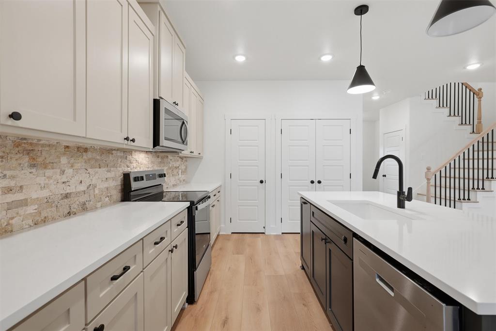 Western Hills Harbor - Residential