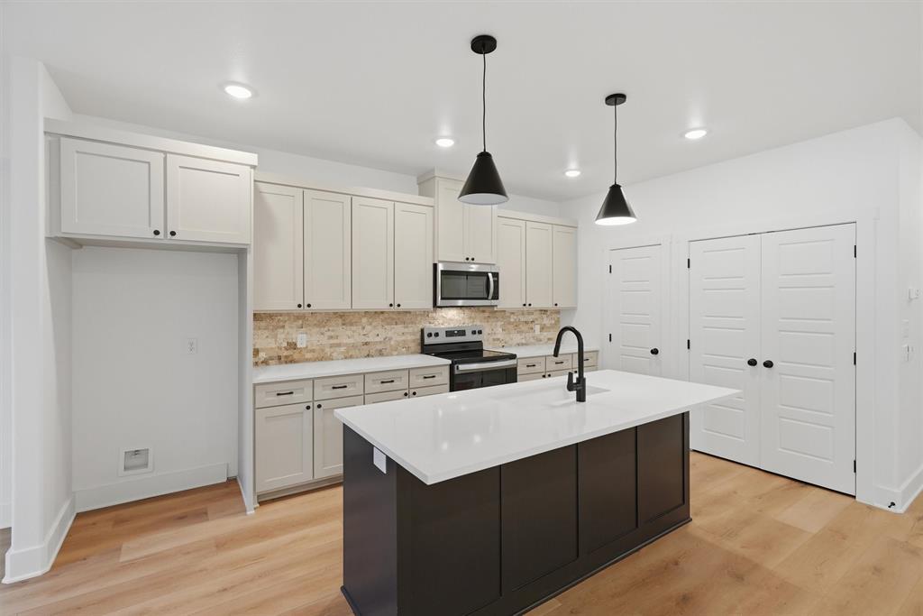 Western Hills Harbor - Residential