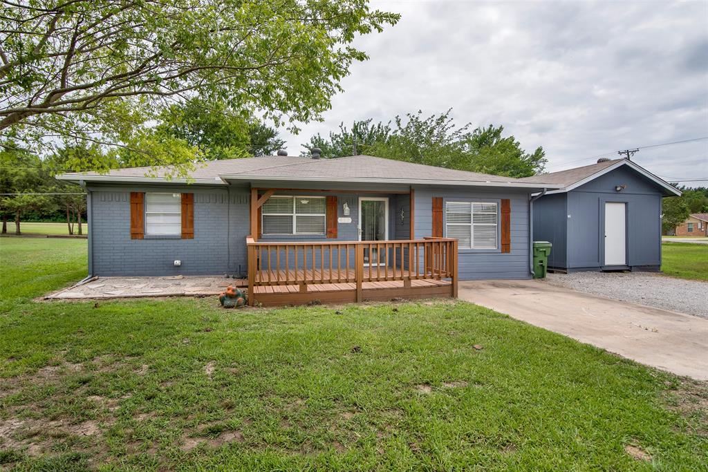 Highly desired Simmons Shores.  From this 3 bedroom very cute home, it is only a short drive or walk to the lake. Use the Private Boat ramp to beautiful Lake Texoma, community Pool with playground, large pavilion, picnic table and BBQ grill. Home has recent interior paint, most flooring recently replace with luxury vinyl plank, some plumbing updates.  Spacious Living Room, Three Bedrooms, 1.5 baths, office, Kitchen offers loads of cabinet storage.  Three lots on a corner location.  Plenty of space to park the boat and RV.  Backyard has wood privacy fencing.  Large storage building or it could be your workshop.  Outside of the City Limits, so NO CITY TAXES. Conveniently located off HWY 289.  The Dollar Store is blocks away, Brookshire's Grocery is just minutes away, Oklahoma is a hop, skip, jump away.  This could be your full time & feel like you are always on vacation. Or part time home. I would be a great investment property as a Rental or AirBNB.  This one is a must see TODAY!