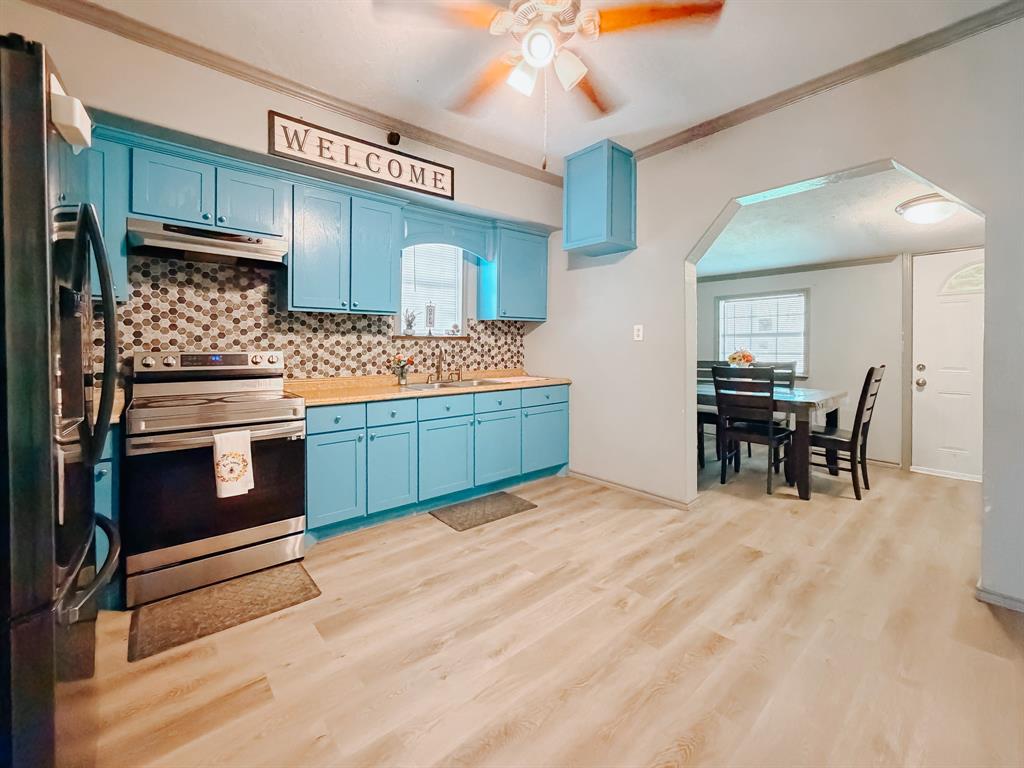 Corsicana - Commercial Sale