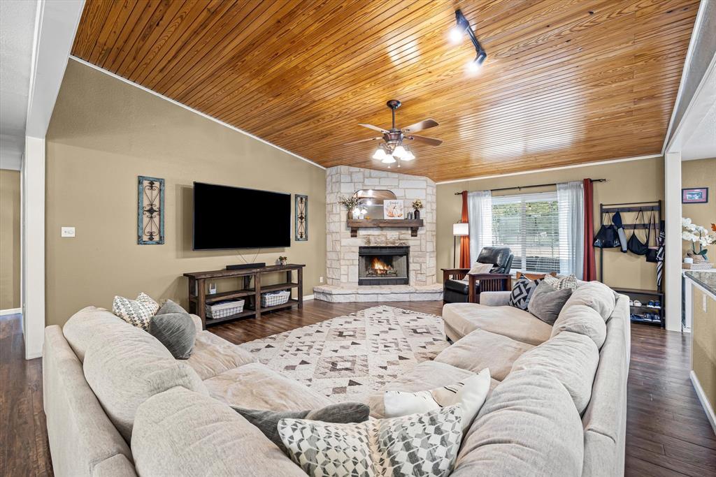 Country Spgs Estate - Residential