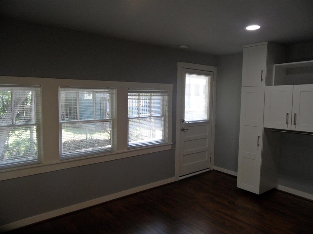 East Columbia Place - Residential