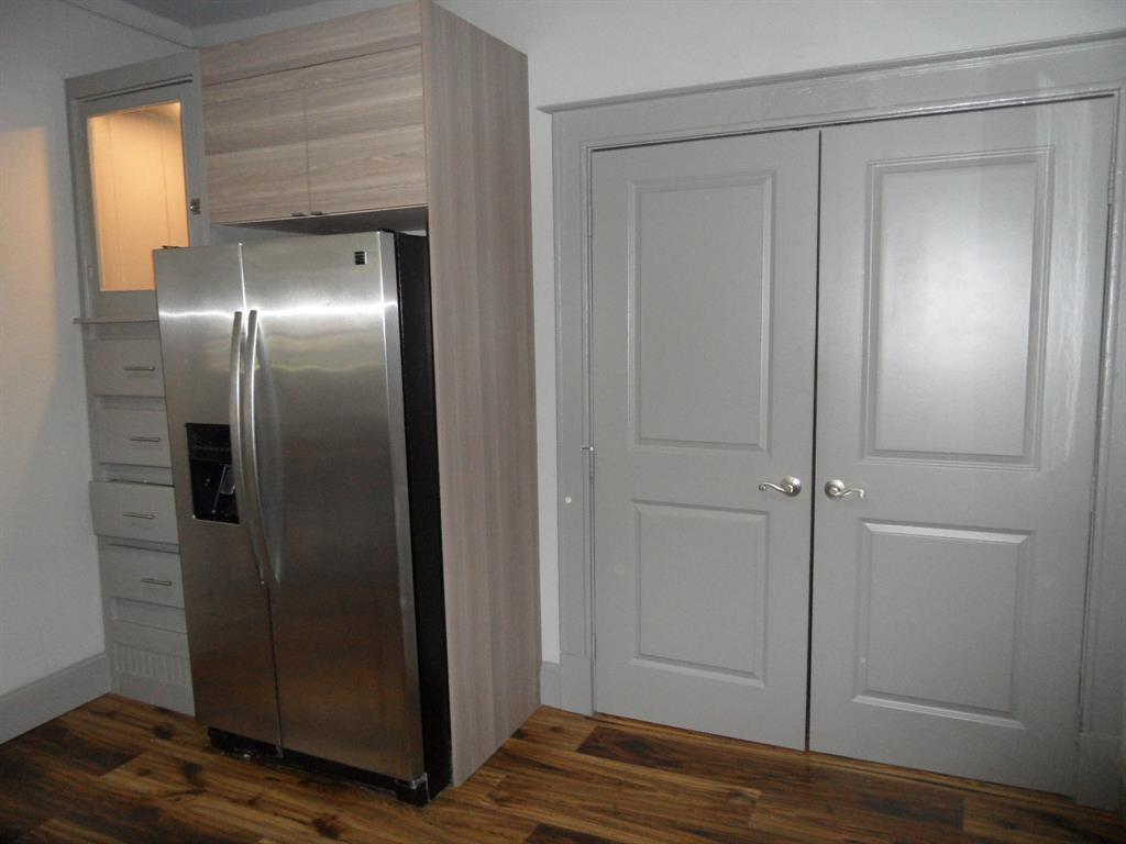 East Columbia Place - Residential