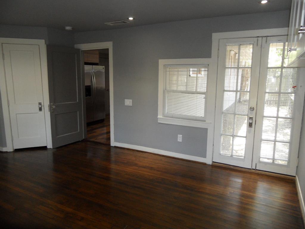 East Columbia Place - Residential