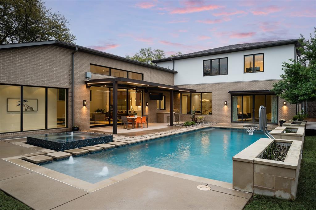 Royal Crest 03 - Residential