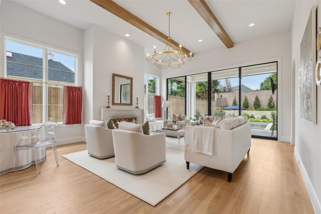 Lawn Glen Abbey - Residential