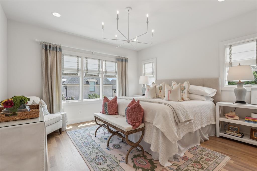 Lawn Glen Abbey - Residential