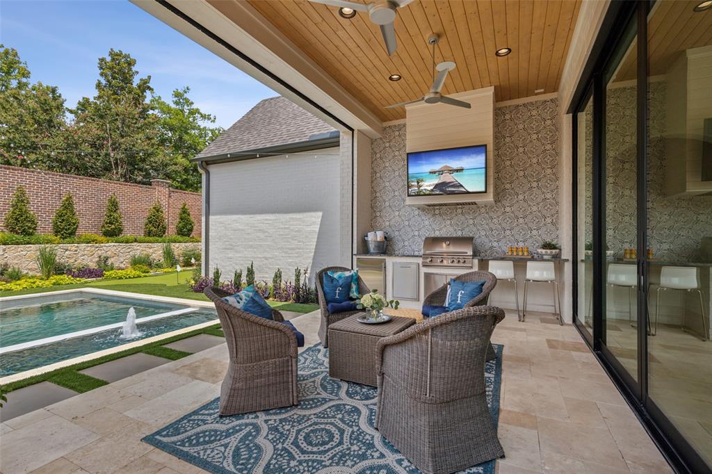 Lawn Glen Abbey - Residential