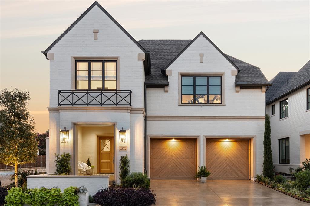 Lawn Glen Abbey - Residential