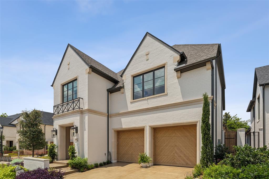Lawn Glen Abbey - Residential