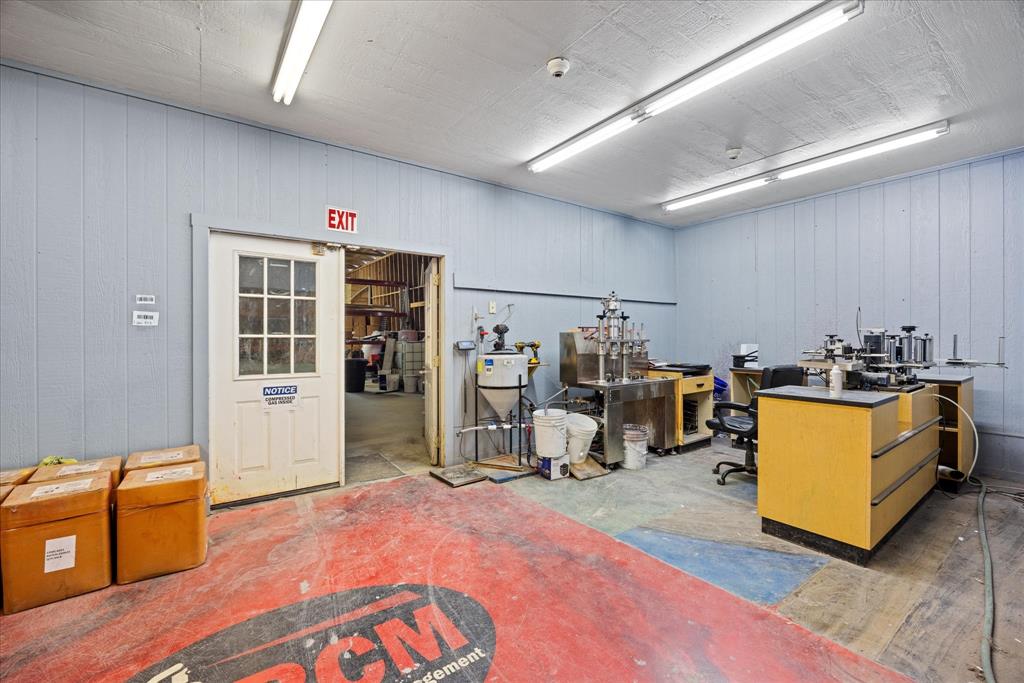 none - Commercial Sale