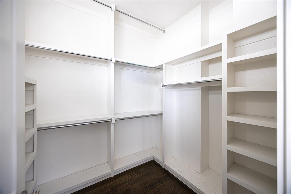 4222 Roseland Bldg 4226 - Residential