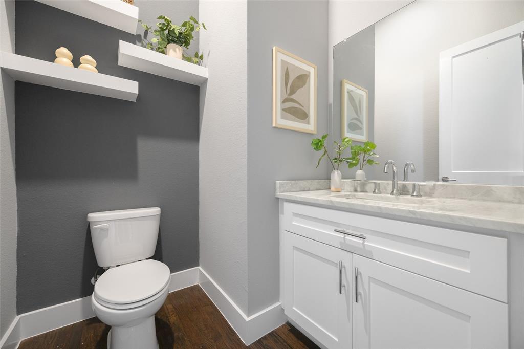 4222 Roseland Bldg 4226 - Residential