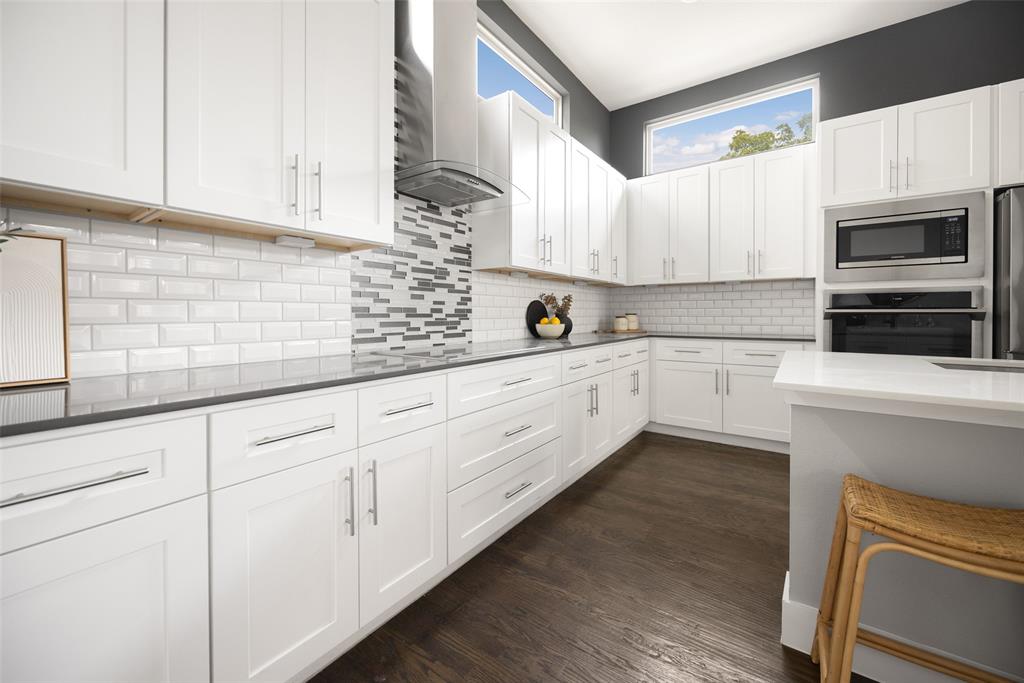 4222 Roseland Bldg 4226 - Residential