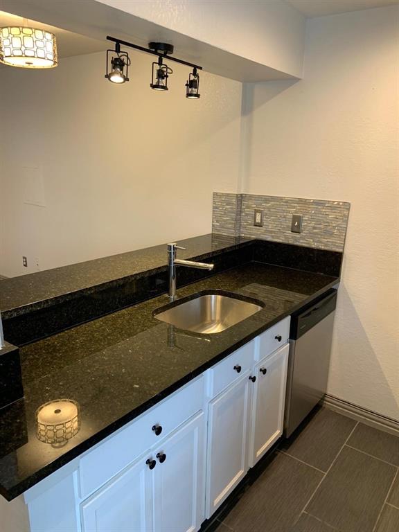 Martys Oak Lawn Add - Residential Lease