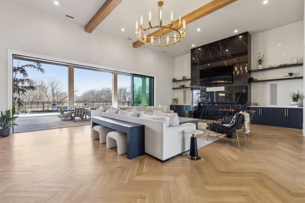 Hidden Creeks Pointe - Residential