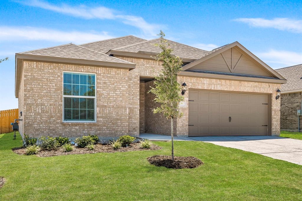 This incredible single-story home is bursting with charm and plenty of space. Inside this new construction home in Anna, you will find four bedrooms, two full baths and a spacious, open layout. The family room is open to the kitchen and dining room creating the perfect space for entertaining. Another popular feature of this home is the private master suite that features a stunning en-suite bathroom. This home comes complete with designer-selected upgrades included at no extra cost such as a full suite of energy-efficient kitchen appliances, granite countertops, oversized wood cabinetry, two-inch faux wood blinds installed on all operable windows and more.