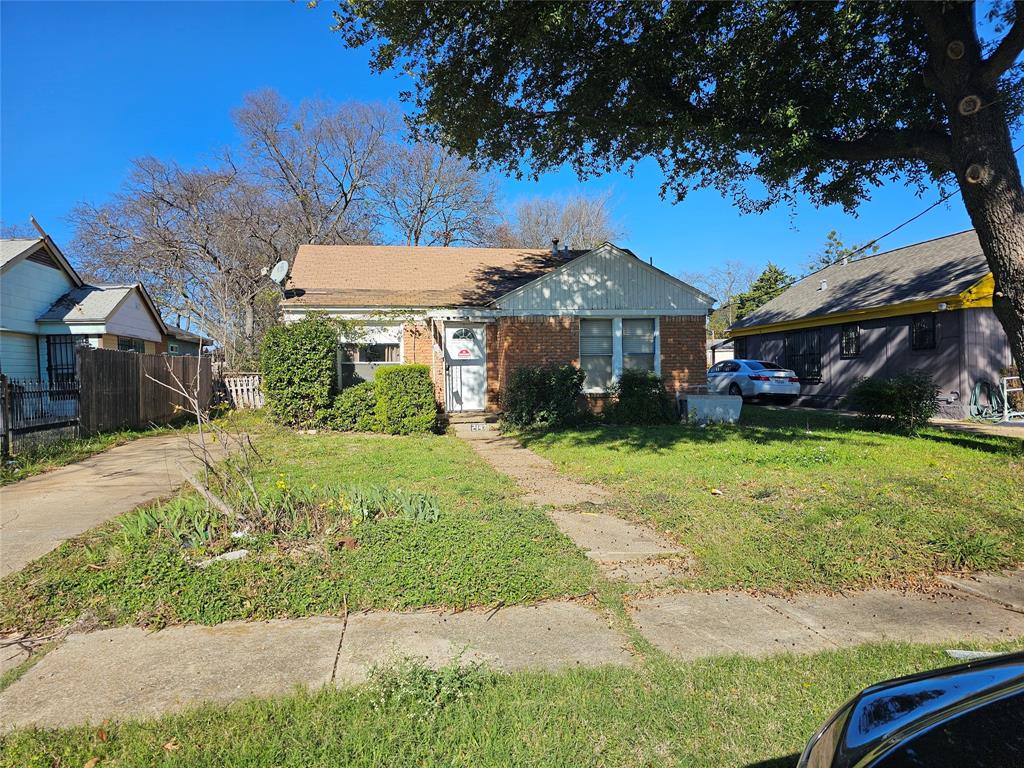 Welcome to a fantastic investment opportunity at 2147 Hudspeth Ave in Dallas, Texas! This property offers 2 bedrooms and 1 bathroom, making it an ideal candidate for a fixer-upper. The property's potential is evident, allowing you to add your personal touch and increase its value significantly. Don't miss this opportunity to turn this diamond in the rough into a profitable investment. Contact us today to schedule a viewing and explore the potential of 2147 Hudspeth Ave in Dallas, TX!