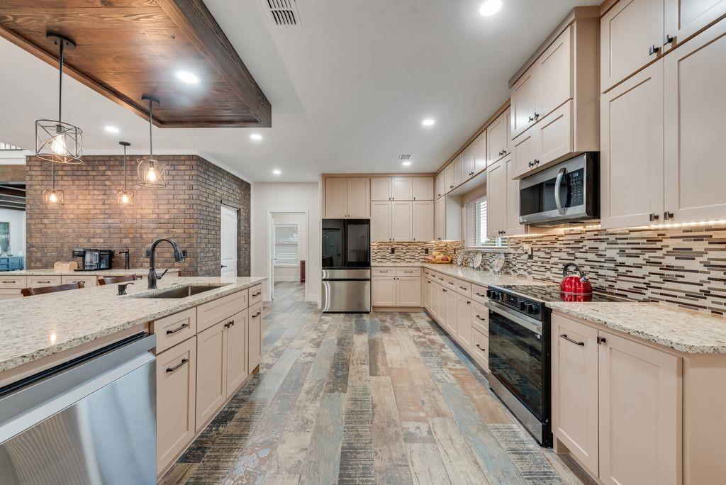 Bbb & Crr - Residential