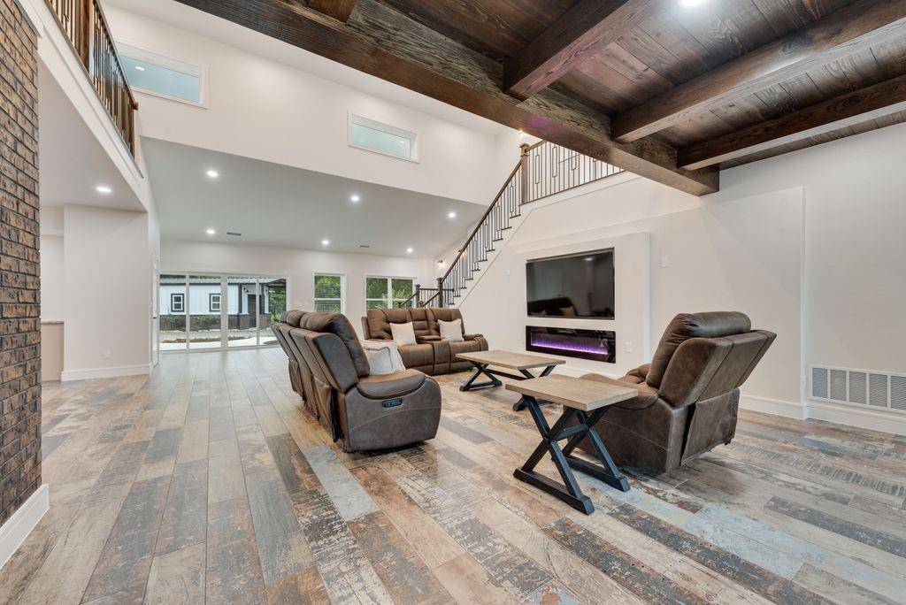 Bbb & Crr - Residential