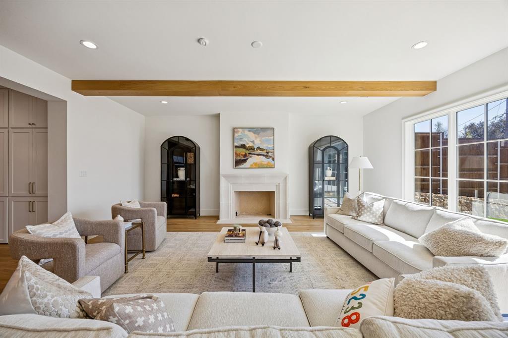 White Rock Bluffs - Residential