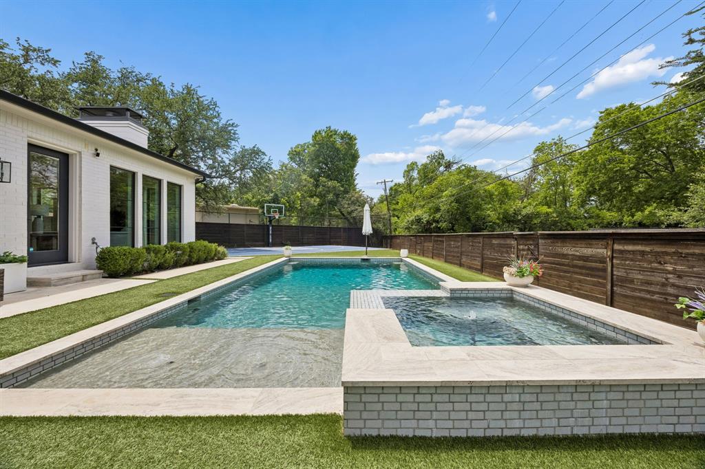 Hockaday Square 03 - Residential