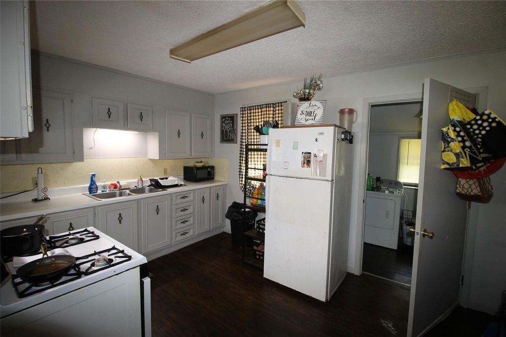 PINEDA JOSE EAST - Residential