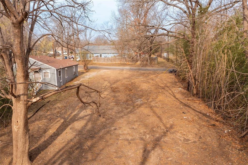 Central Ave - Land