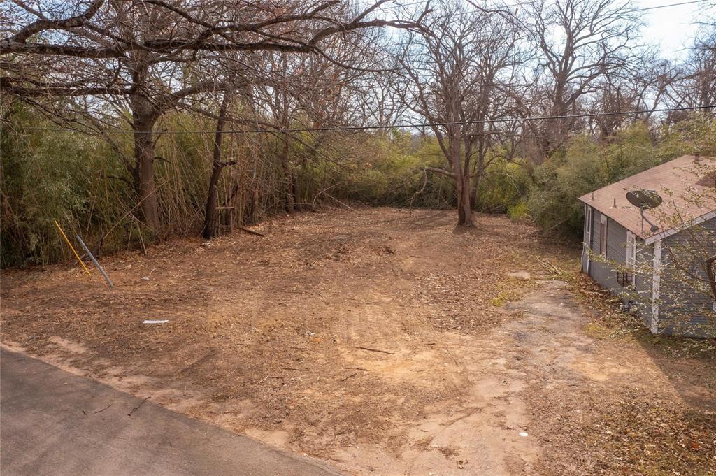 Central Ave - Land
