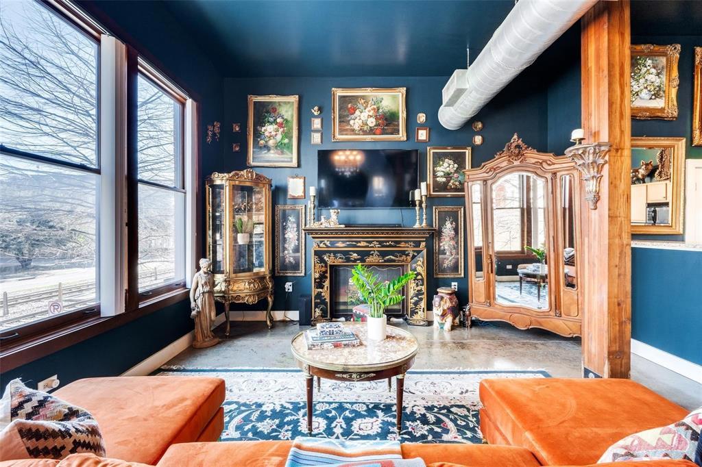 Live Oak Lofts Condo - Residential