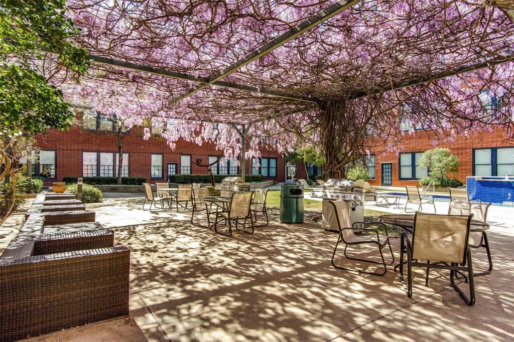 Live Oak Lofts Condo - Residential