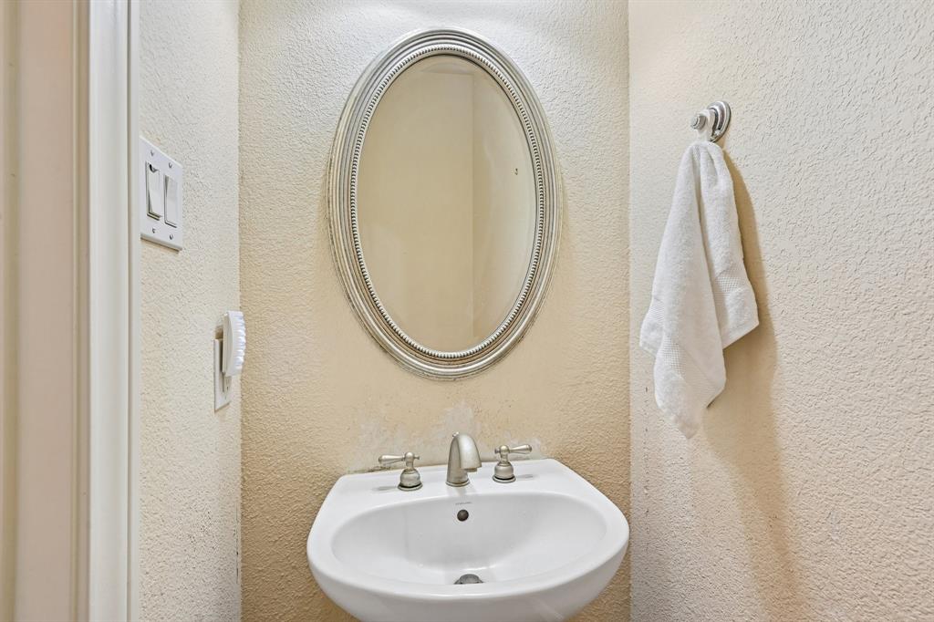Villas At Coppell Twnhms - Residential