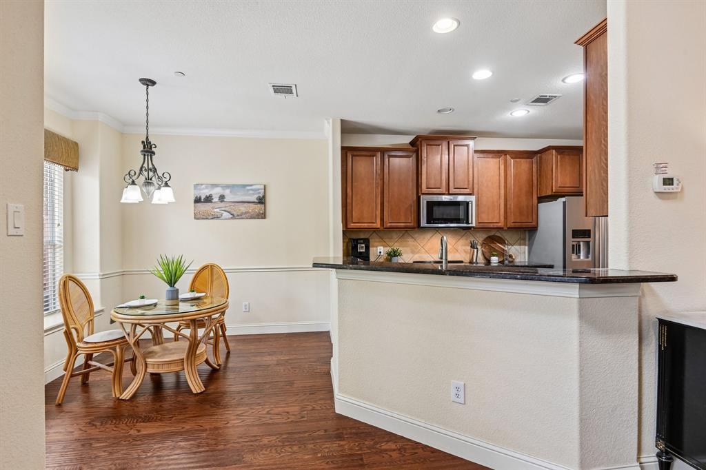 Villas At Coppell Twnhms - Residential