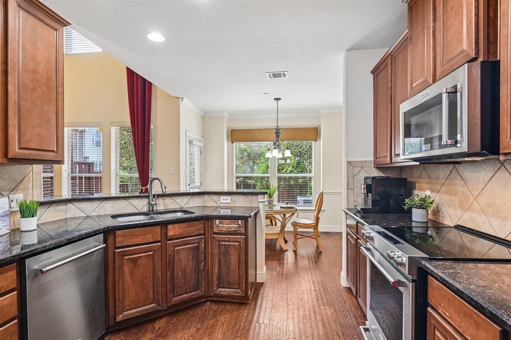 Villas At Coppell Twnhms - Residential