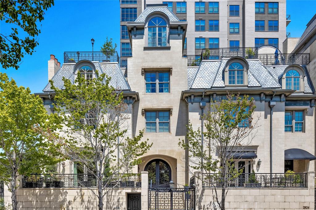 Brownstones 02 - Residential