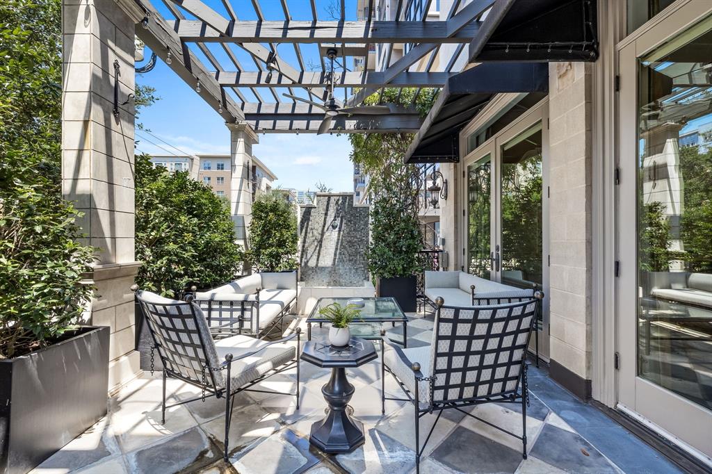 Brownstones 02 - Residential