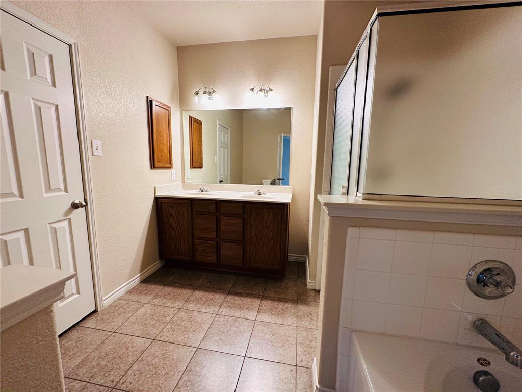 MIDWAY SQUARE - Residential Lease